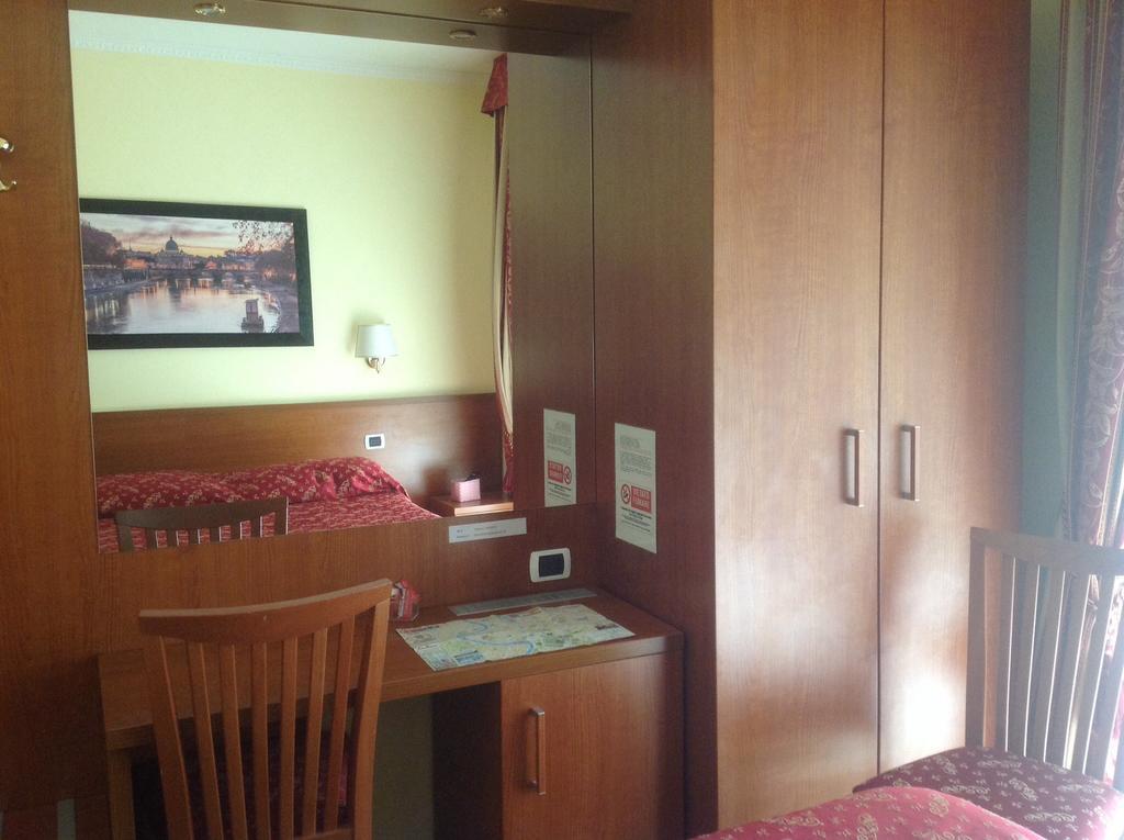 Residenza Fermi Hotel Rome Luaran gambar