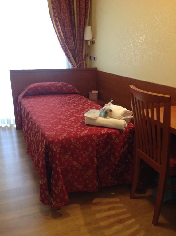 Residenza Fermi Hotel Rome Luaran gambar